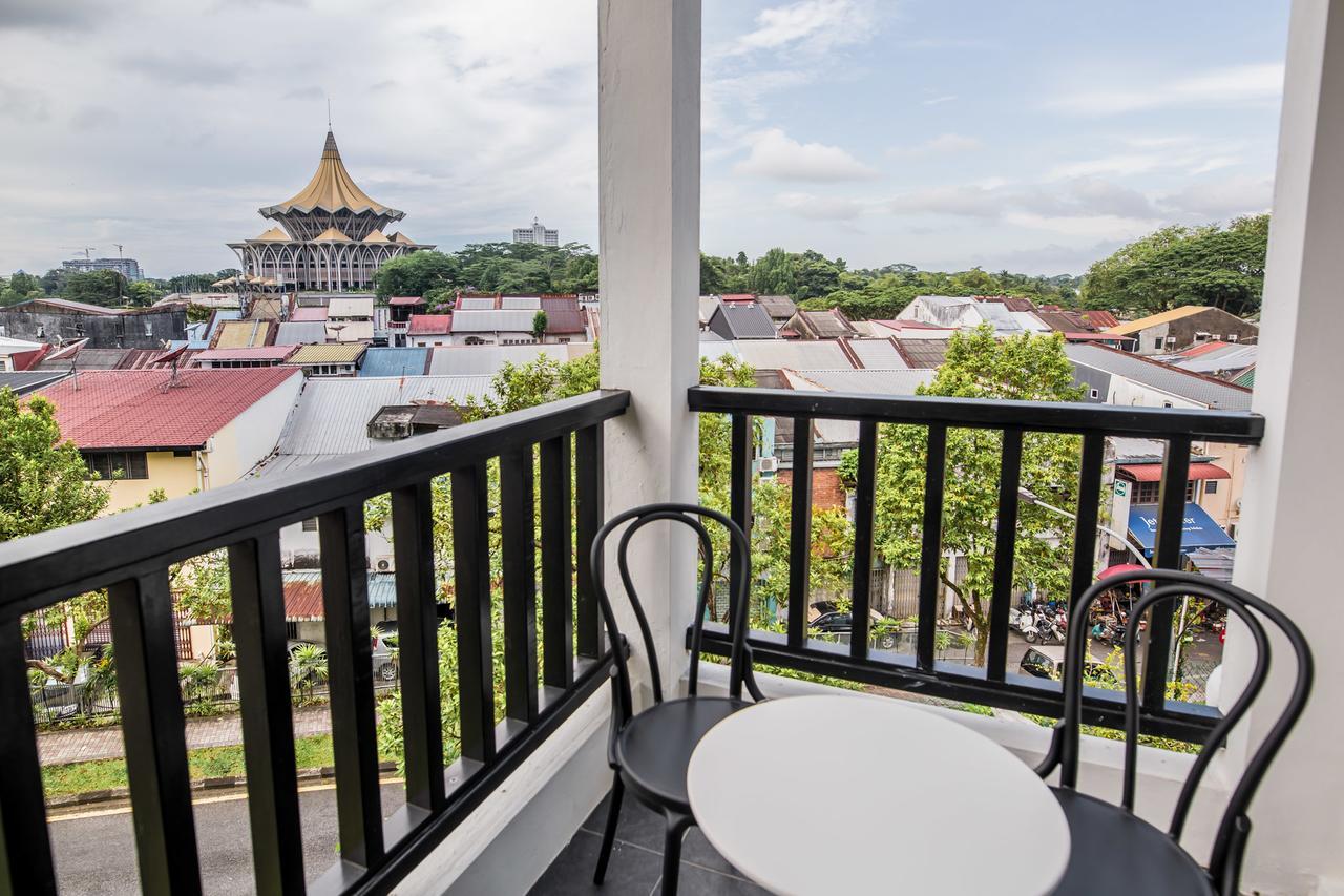 The Marian Boutique Lodging House Кучинг Экстерьер фото