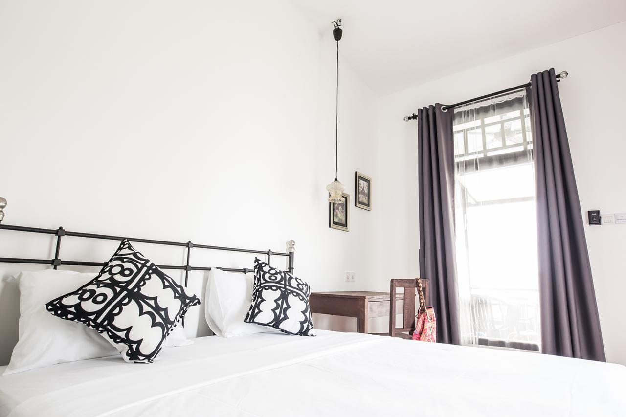 The Marian Boutique Lodging House Кучинг Экстерьер фото