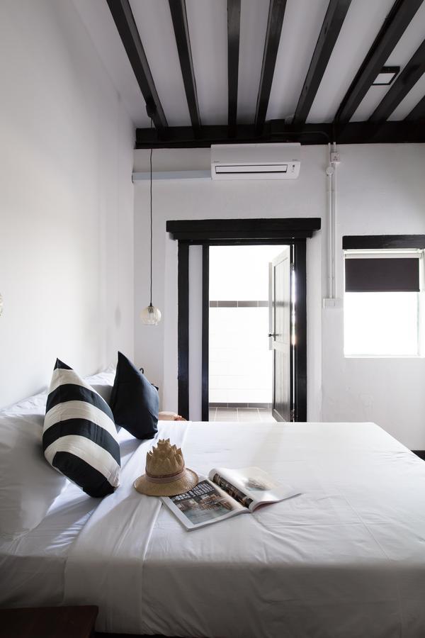 The Marian Boutique Lodging House Кучинг Экстерьер фото