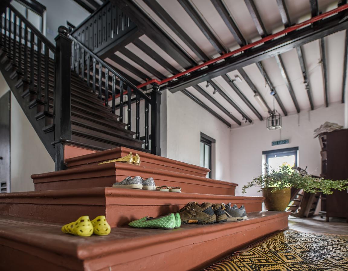 The Marian Boutique Lodging House Кучинг Экстерьер фото