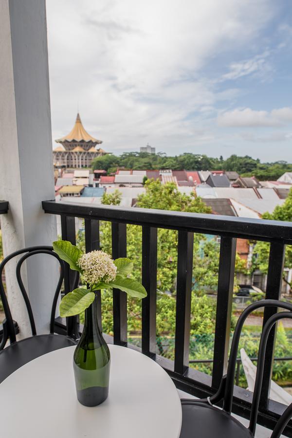 The Marian Boutique Lodging House Кучинг Экстерьер фото