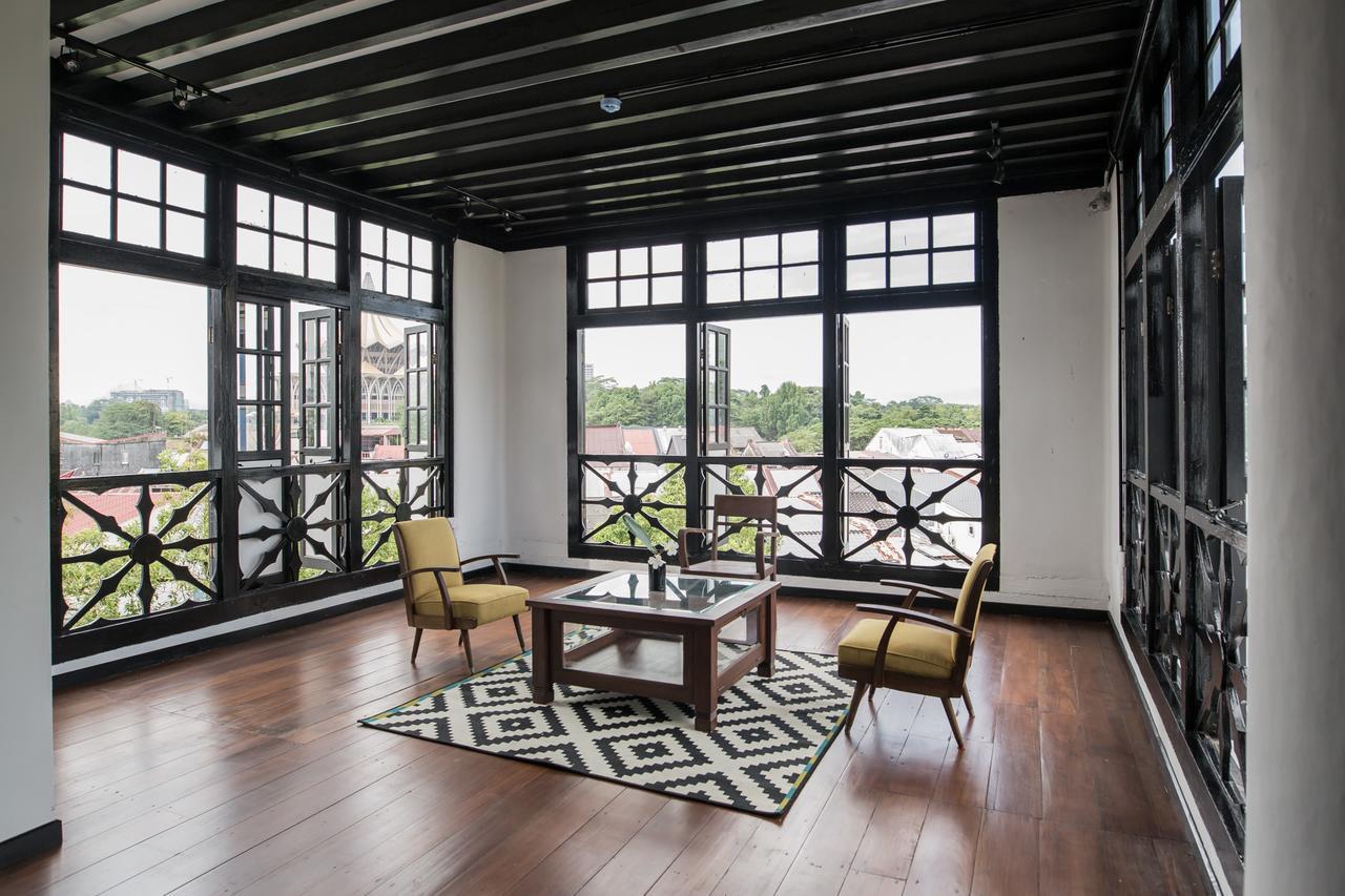 The Marian Boutique Lodging House Кучинг Экстерьер фото
