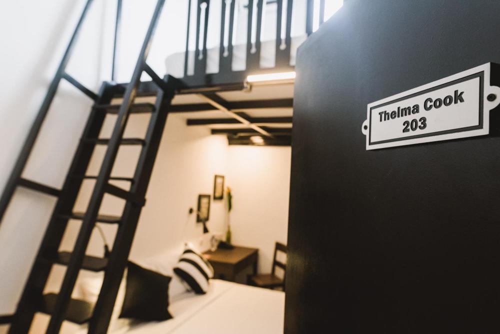 The Marian Boutique Lodging House Кучинг Экстерьер фото