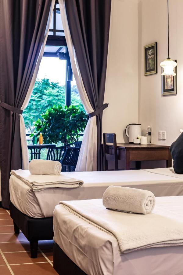 The Marian Boutique Lodging House Кучинг Экстерьер фото